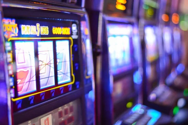 Mobile phone screen showing live roulette table interface